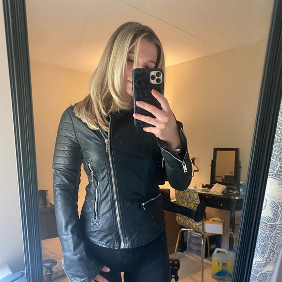 BLANK NYC FAUX LEATHER MOTO JACKET - Picture 5 of 6